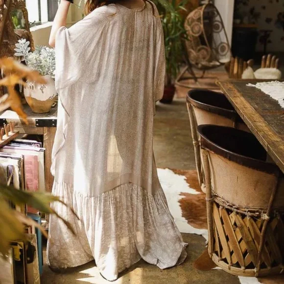 125. LAST 1! Stunning Maxi Long Flowy Prairie Oversized Bohemian Paisley Kimono - Picture 3 of 6